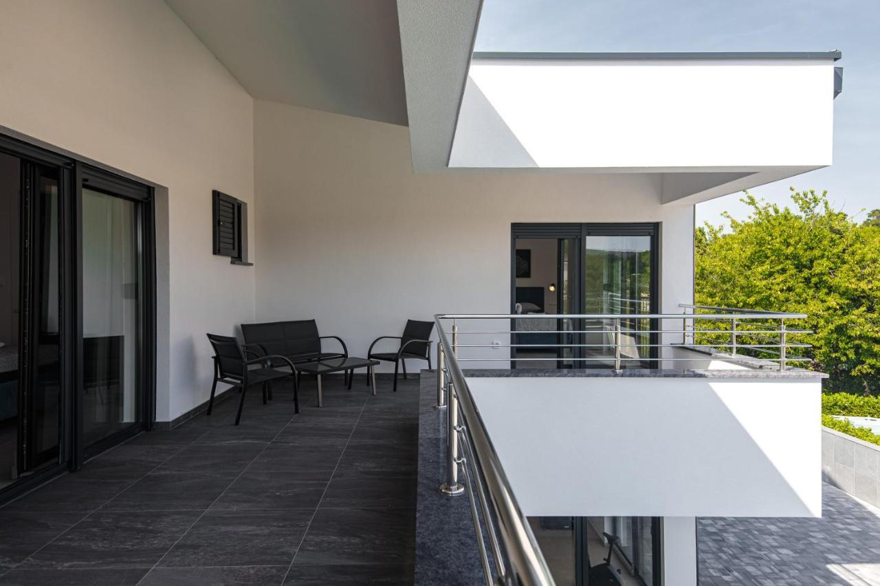 Villa Graefin Malinska Exteriör bild